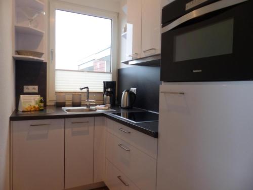 Apartment with Sea View image 2