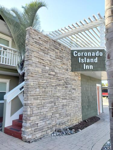 Coronado Island Inn