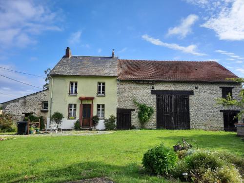 Cottage de la Roseraie gîte à louer Dun-le-Palestel