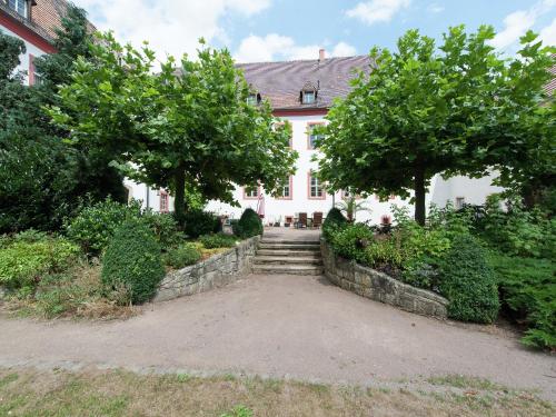 Vintage Apartment in Arzberg - Triestewitz with Terrace - Arzberg