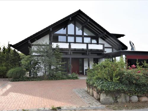 Beautiful villa in La Roche-en-Ardenne near the center