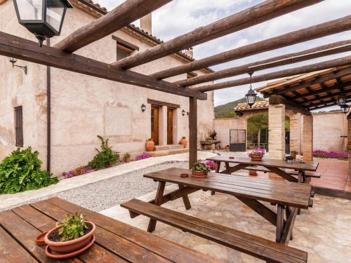 Dārzs, Cottage in Maians with Sea View & Pool in Castellfullit del Boix