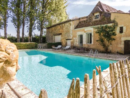 Peldbaseins, Mansion in Sourzac with Private Pool in Sourzac