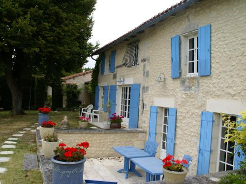 Beautiful holiday home with private pool - Location saisonnière - Lusignac