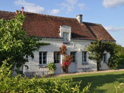 Snug Holiday Home in Chambourg Sur Indre with Pool - Location saisonnière - Chambourg-sur-Indre