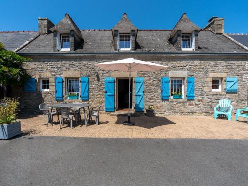 Modern Holiday Home in Plouhinec France with Sea Nearby - main image
