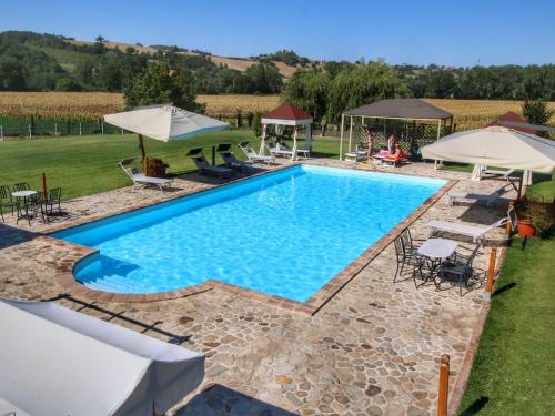 Zwembad, Apartment in Todi with Pool  History in Cecanibbi