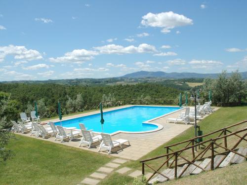 泳池, Scenic Farmhouse with Pool in 皮耶韋城