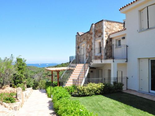 elegant apartment near the beach of Baja Sardinia