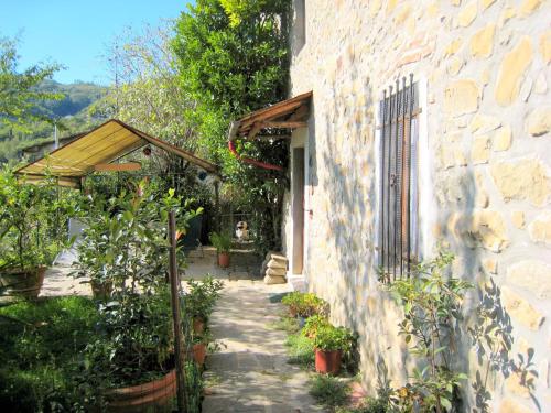  Authentic colonial property set in the Tuscan hills, Pension in Marliana