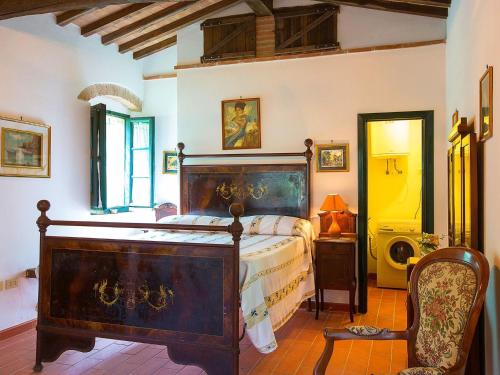 A Vintage Cottage in Tuscany with Swimming Pool - image 7