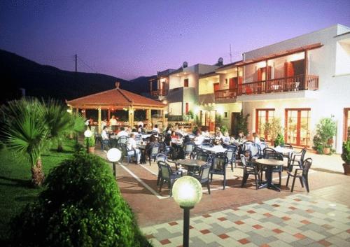 Paloma Garden Hotel - main image