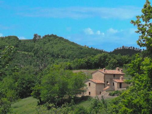  Gorgeous Farmhouse in Marche Italy with Swimming Pool, Pension in Mercatello sul Metauro bei Lamoli Di Borgo Pace