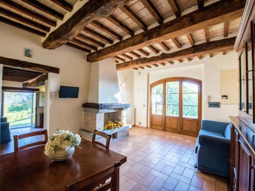 Mansion in Sant'Angelo with Valley Views in Sant' Angelo in Vado