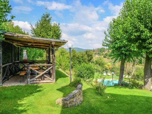 Dārzs, Holiday Home Monte with Pool and Forest Trails in Monte Santa Maria Tiberina