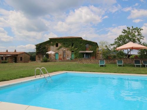  Farmhouse in Sorano with Swimming Pool Terrace Barbecue, Unterkunft in Sorano
