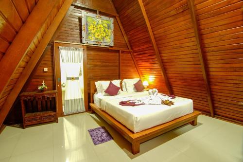 Lingga Bali - Tap to explore photos