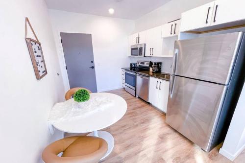Bright 1BD/1BA Downtown Omaha Apartments