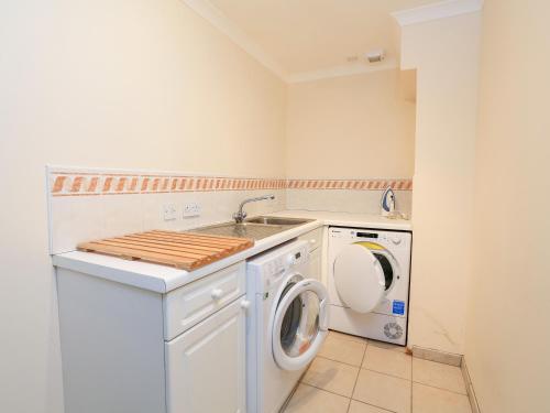10 Thurlestone Rock - image 6
