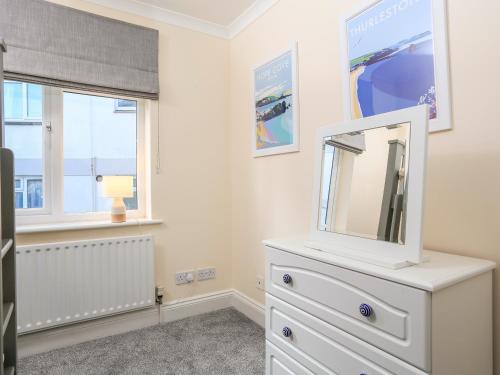 10 Thurlestone Rock - image 8