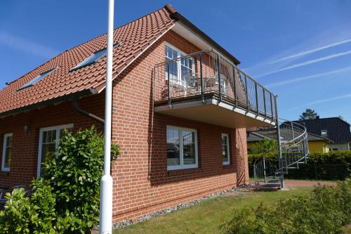 Haus am Deich Feriendomizil mit Balkon - image 3