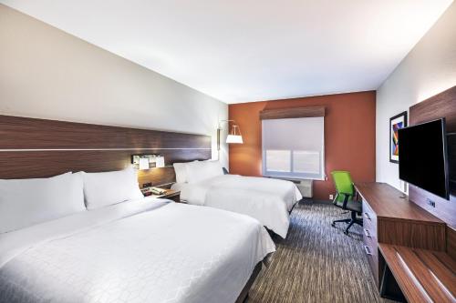 Holiday Inn Express and Suites Pryor, an IHG Hotel