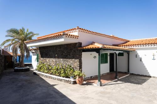 Villa Privada Mirador de La Gomera con jacuzzi - image 2