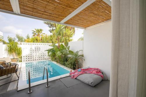 Kouros Exclusive Hotel & Suites - image 9