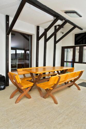 บริการและสิ่งอำนวยความสะดวก, Casa din Vie, Piscină Încălzită, întreaga locație la 15min de centrul orașului Oradea (Casa din Vie, Piscina Incalzita, intreaga locatie la 15min de centrul orasului Oradea) in บอรส์