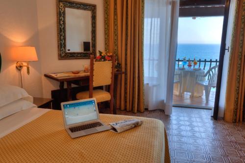 Grand Hotel Le Rocce - image 5