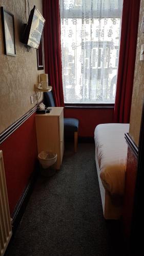 Valdene Hotel - image 2