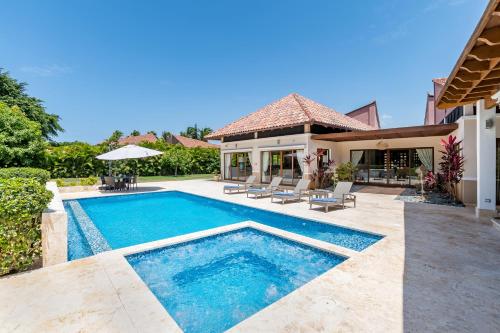 Stunning Villa with Private Pool and Jacuzzi in Casa de Campo