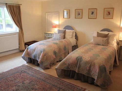 Church Farmhouse B & B - Accommodation - Kennett