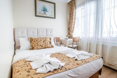 Camelot Apartment - image 9