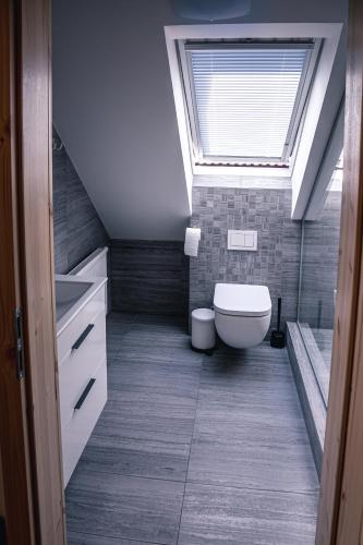 Red Pine Apartments - image 10