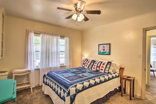 Ranch-Style Cottage - 2 Miles to Philbrook Museum! in Tulsa, USA