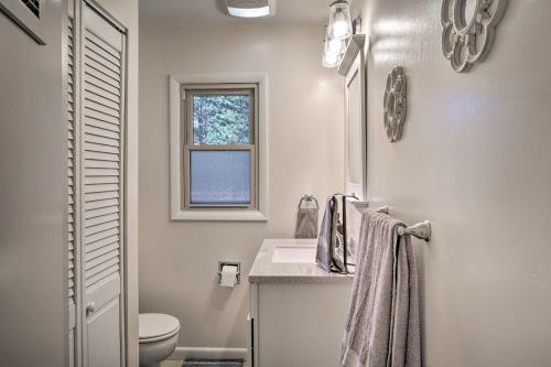 Mountain Getaway with Private Hot Tub and Views! - image 2