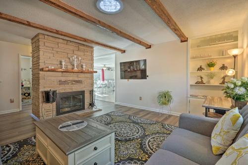Mountain Getaway with Private Hot Tub and Views! - image 8