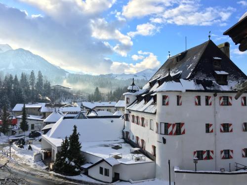 Family Hotel Schloss Rosenegg in Fieberbrunn, Österreich