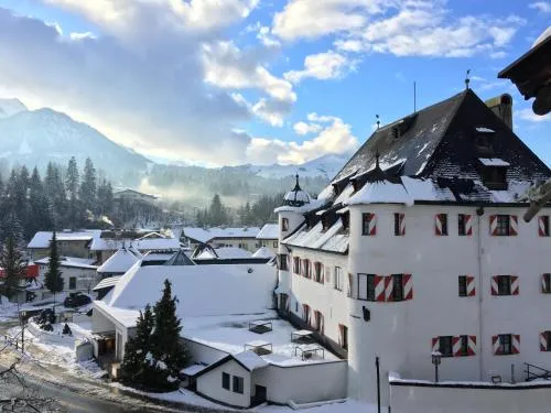 Family Hotel Schloss Rosenegg in Fieberbrunn, Österreich