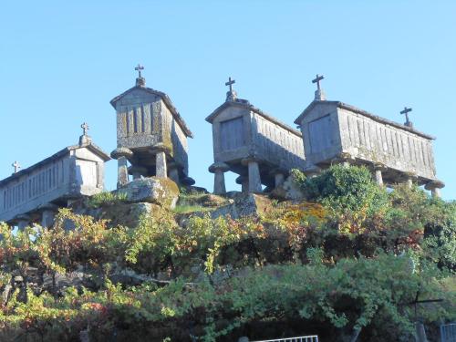 Casa MiraXurés con vistas a la Sierra del Xurés