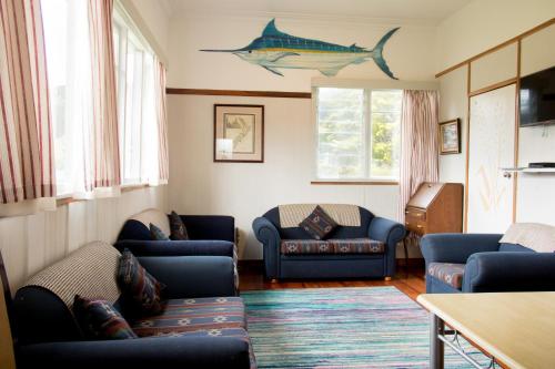2 bedrooms, 5 beds