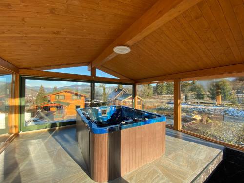 สปา, Monac Panoramic SPA in ซูเซวิตา