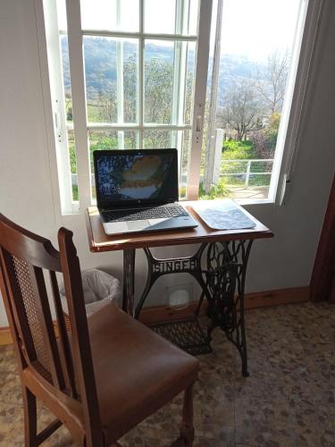 Casa MiraXurés con vistas a la Sierra del Xurés