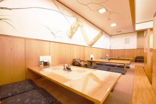 なよろ温泉サンピラー