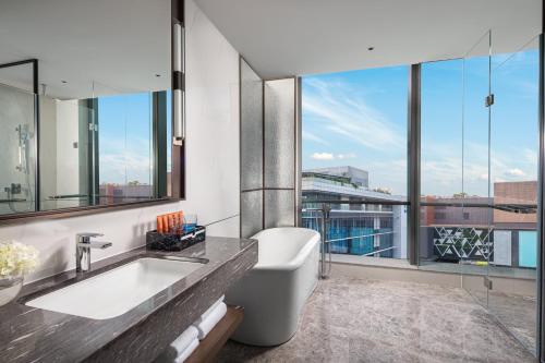 room detail thumbnail 2