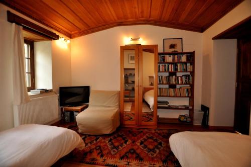 Goldsmith House - image 10