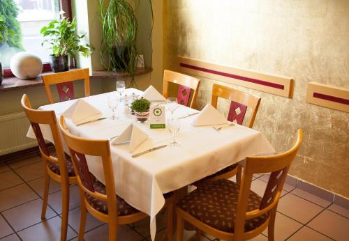 Restaurant, Hotel Restaurant Zur Post Lohfelden in Lohfelden