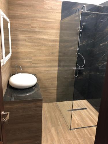 M Rooms - image 10