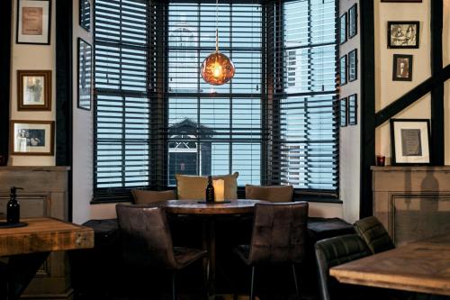 Pub/Lounge, The Brown's in Laugharne